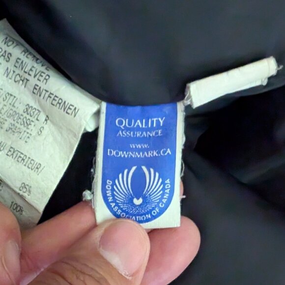 Women's Canada Goose Victoria Parka Duck Down Jacket with Coyote Fur Trim - Picture 5 of 12